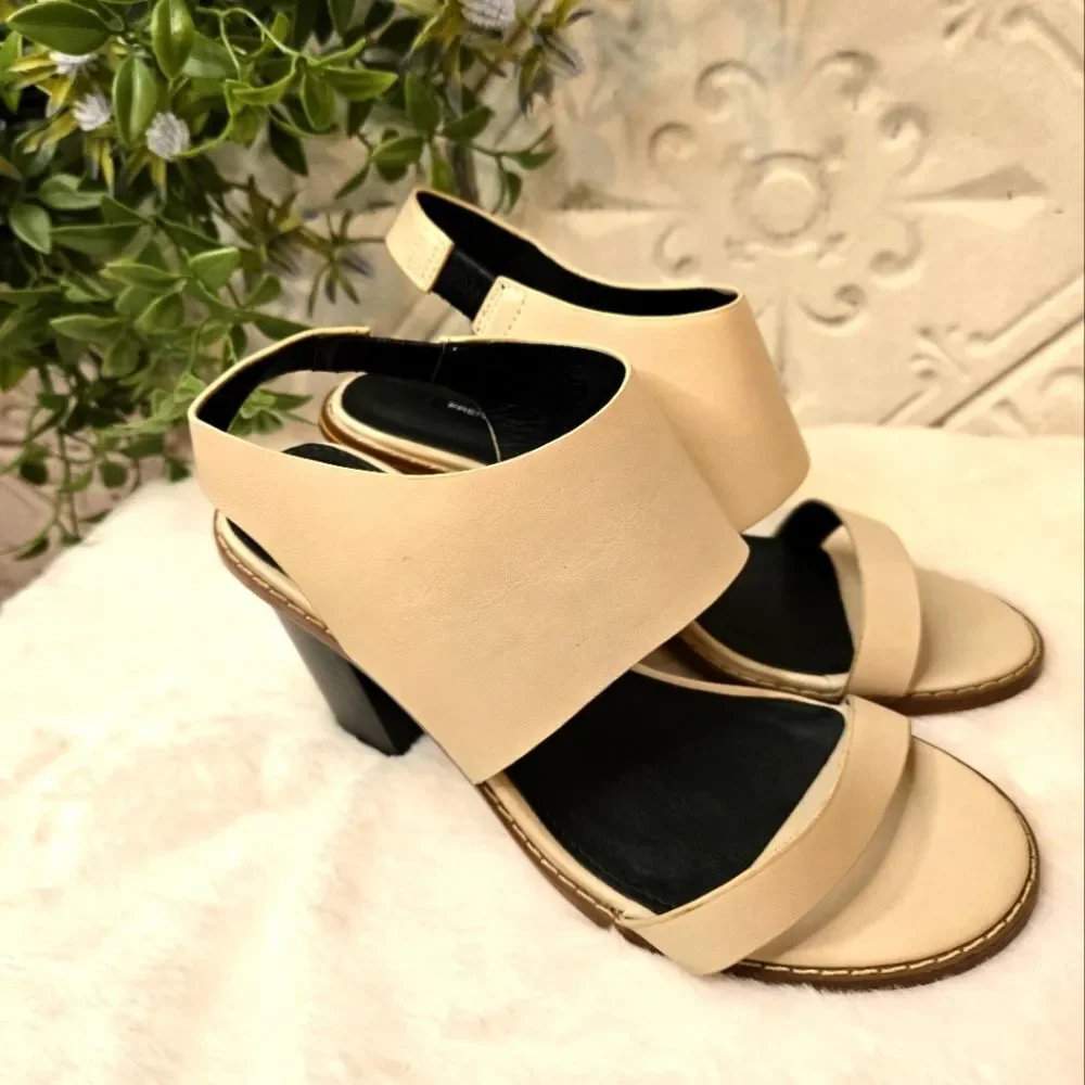 French Connection Women's Lori Block Heel Dress Sandals Size: 6 Elegant Cream